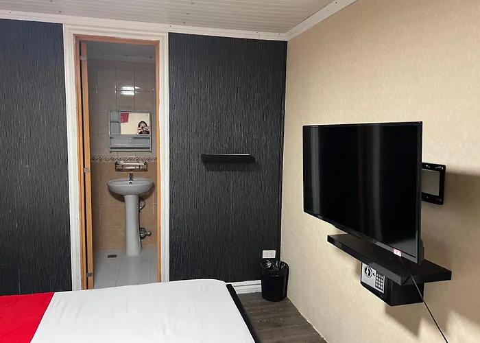 Furutech Hostel *